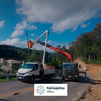 Mais de cinco toneladas de fios obsoletos e 47 postes já foram retirados em ações na VRS-813 Mais de cinco toneladas de fios obsoletos e 47 postes já foram retirados em ações na VRS-813