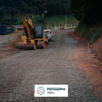 Visando o desenvolvimento, iniciam obras de pavimentação da FR-261 em Linha Julieta